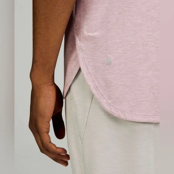 Lululemon Athletica Heather Dusty Rose Balancer Short Sleeve Shirt size Medium - Picture 4 of 12